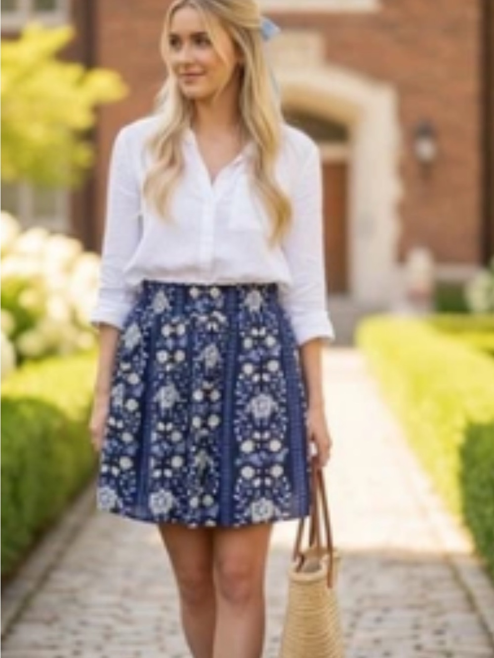 Old Navy Navy and White Floral Print Mini Skirt